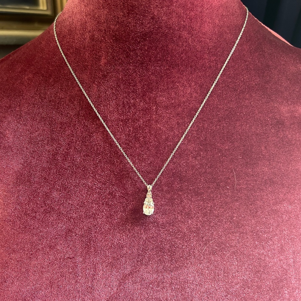 Sparkly Oval Crystal Pendant Necklace Silver Chain